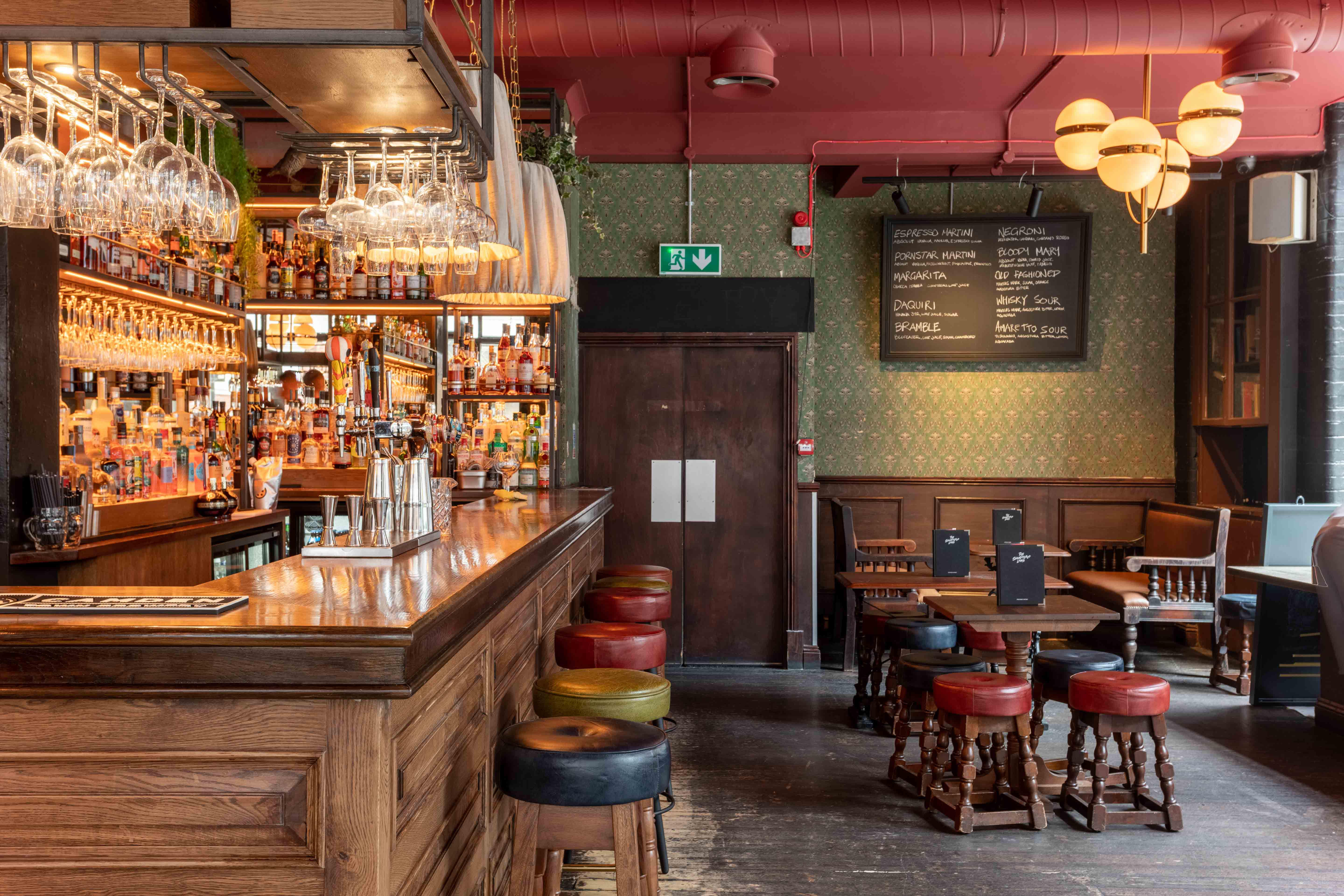 the-slaughtered-lamb-clerkenwells-favourite-pub-and-live-music-venue